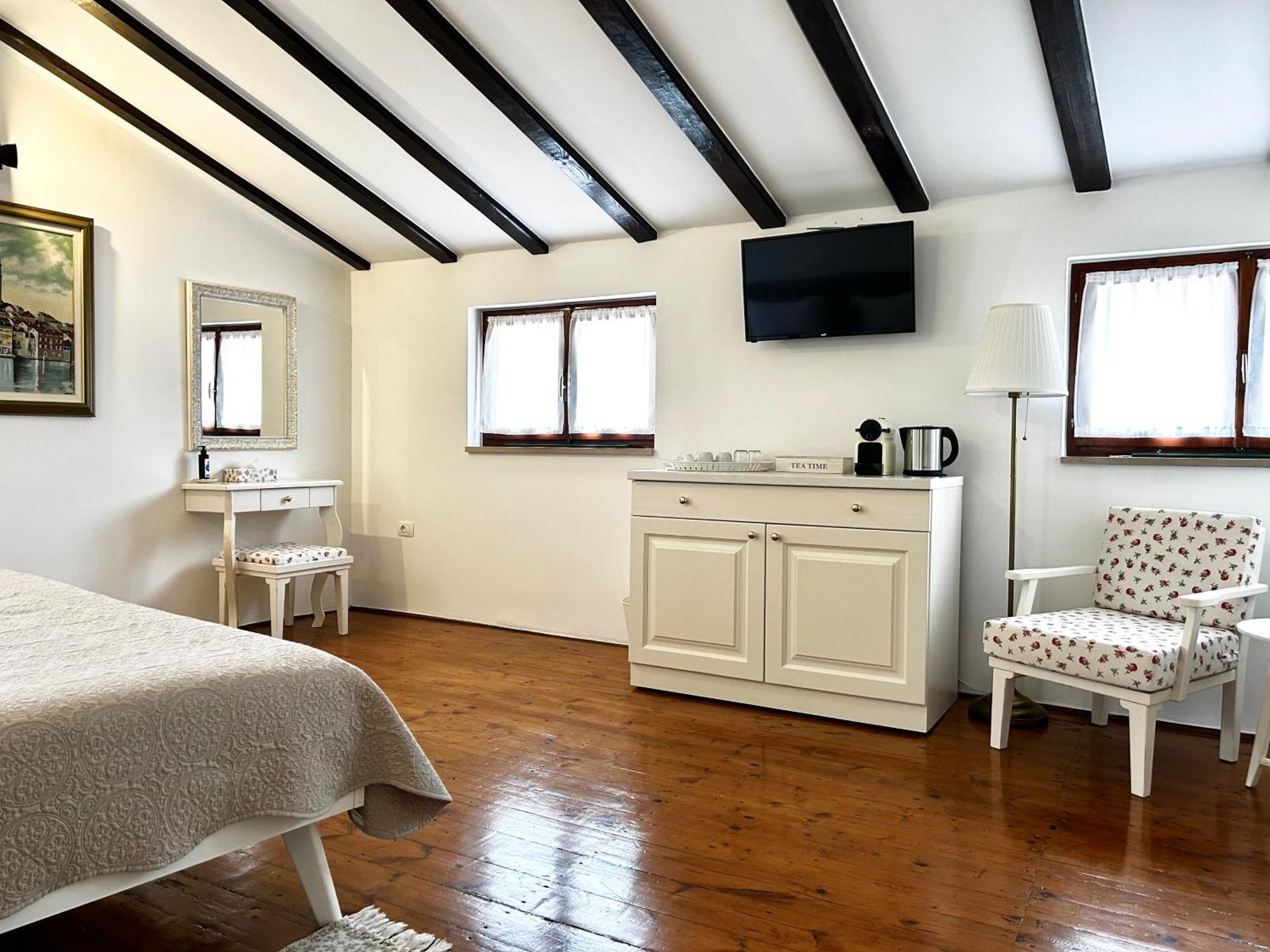 Guesthouse Casa Vittoria Rovinj Exterior photo