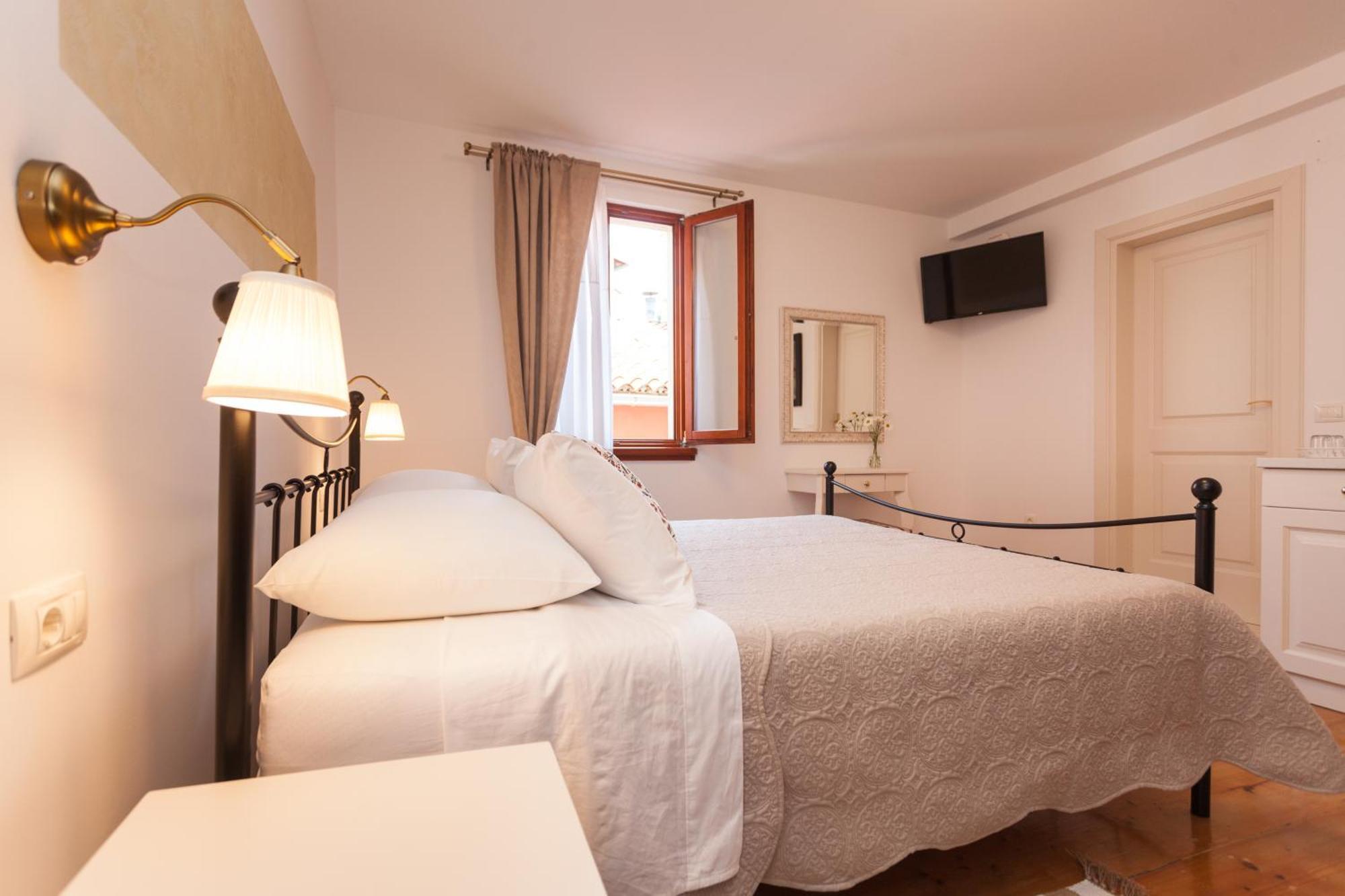 Guesthouse Casa Vittoria Rovinj Exterior photo